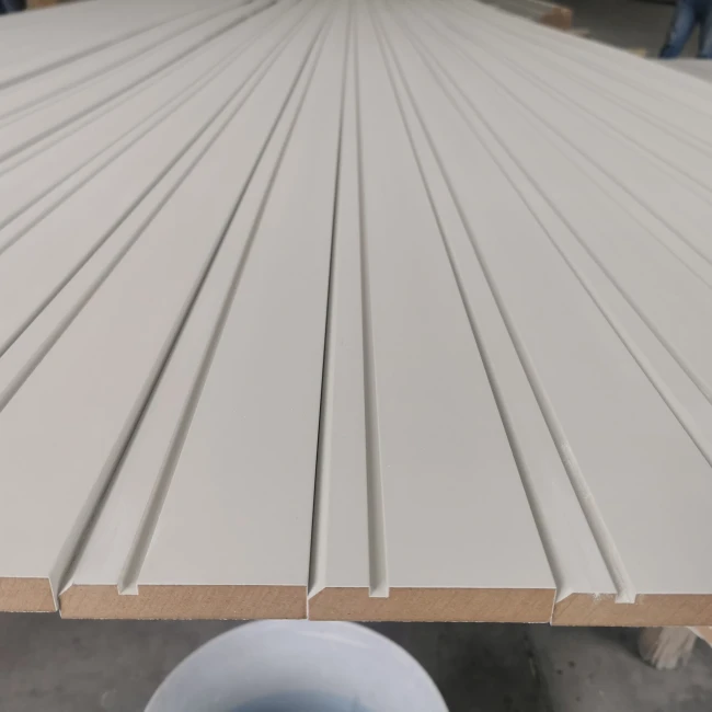 Top-ranking White Gesso Coated FJ Wooden Trim Mouldings Base Boards For The Floor