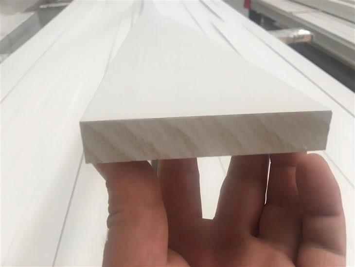 Primed  FJ  Pine  S4S  Square  Trim  Komisyon Konsèy